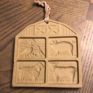 Vintage Pampered Chef stoneware farmyard Friends